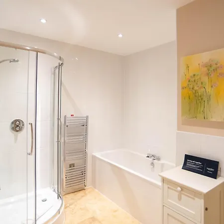 2-Bedroom Apartment - Fistral Beach Newquay  Room photo